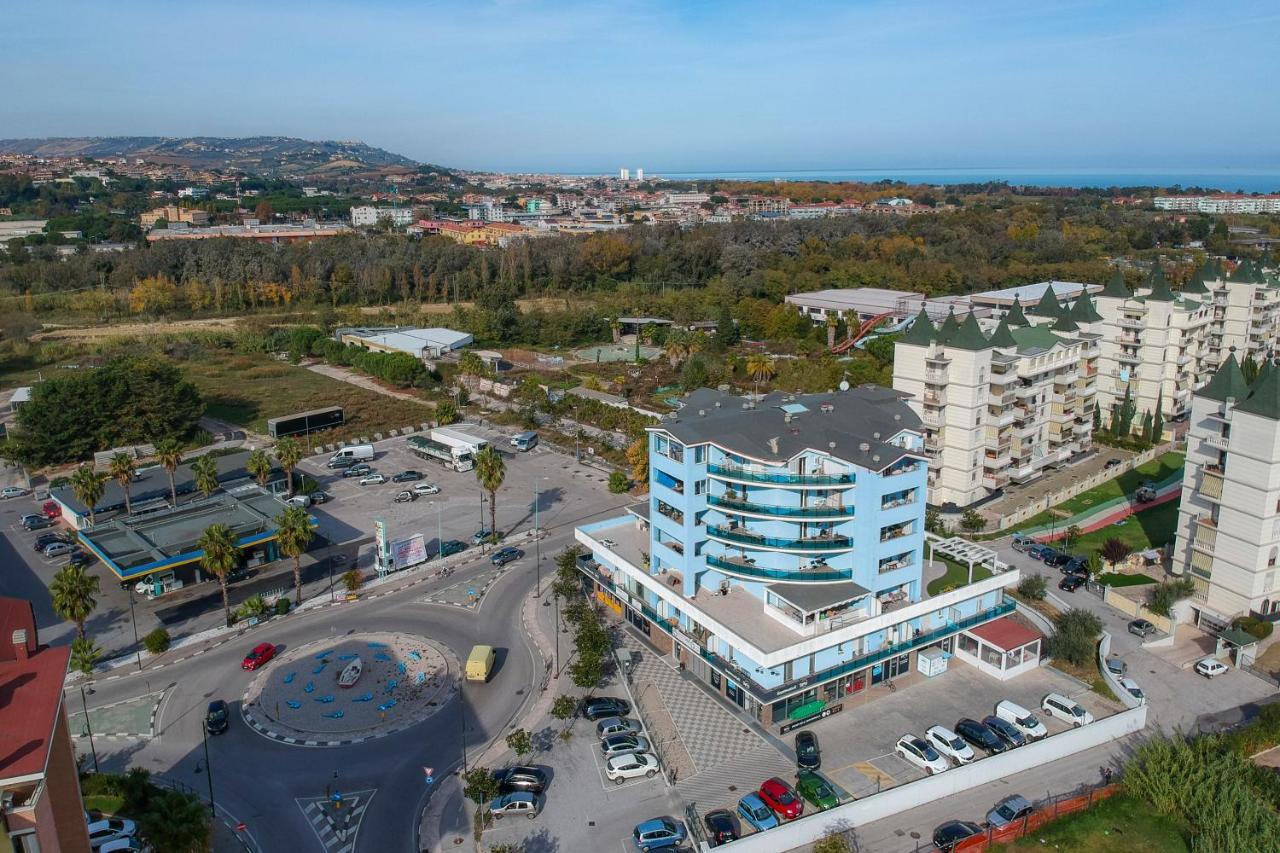 B&B Palazzo Del Toro Montesilvano Marina Eksteriør billede
