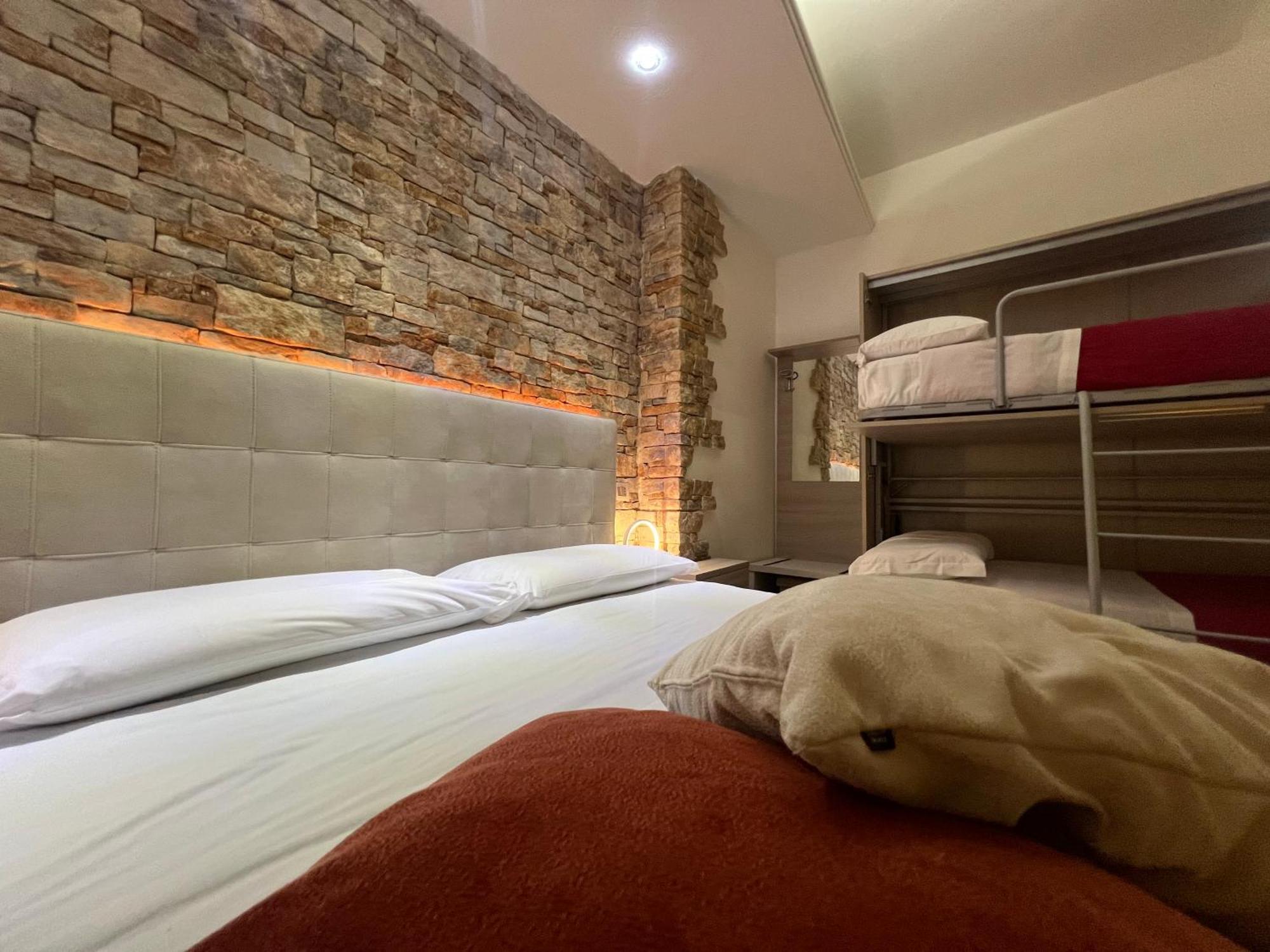 B&B Palazzo Del Toro Montesilvano Marina Eksteriør billede