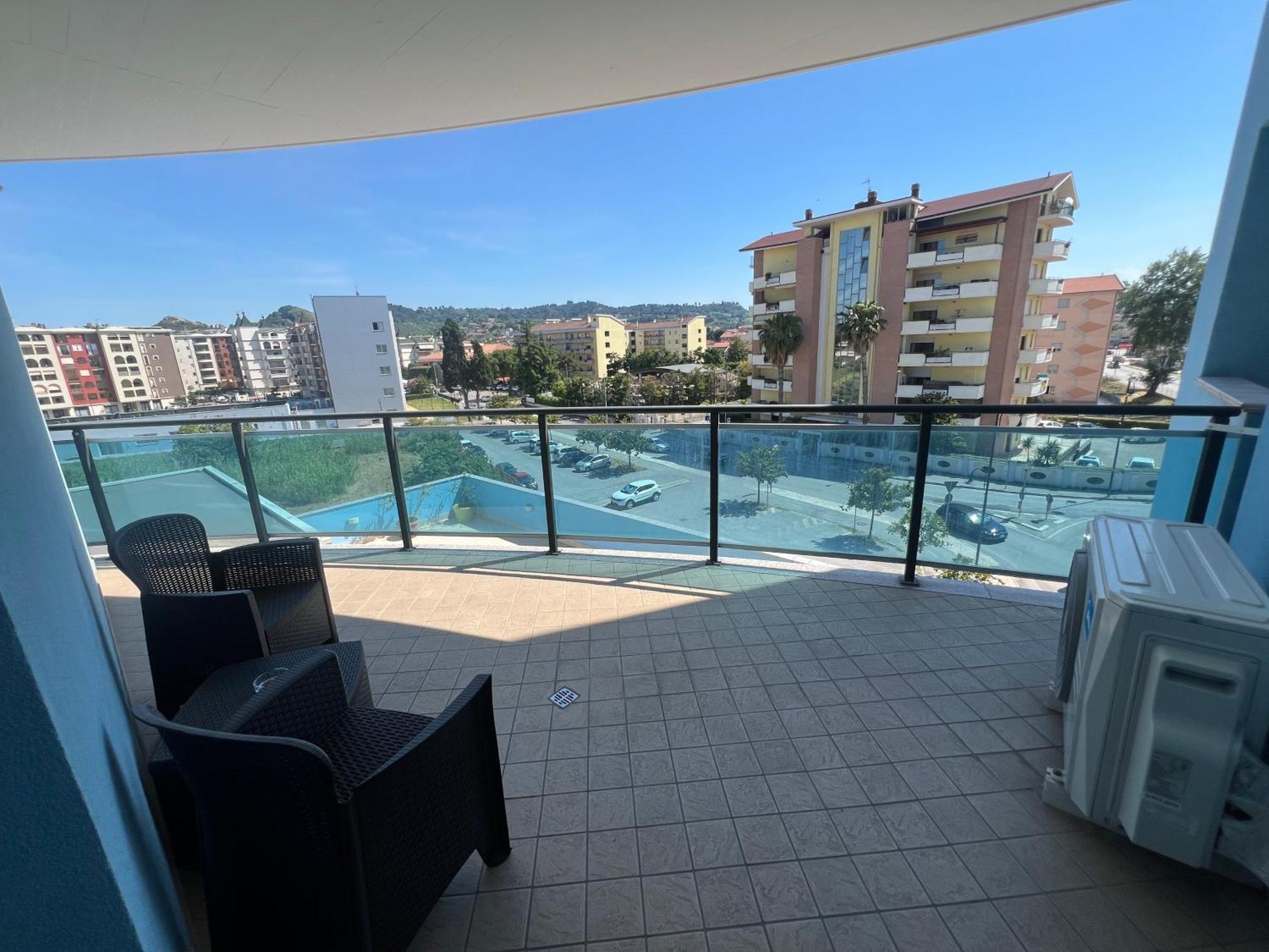 B&B Palazzo Del Toro Montesilvano Marina Eksteriør billede